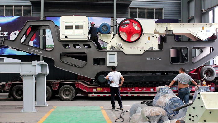 全移動破碎機裝車發貨了