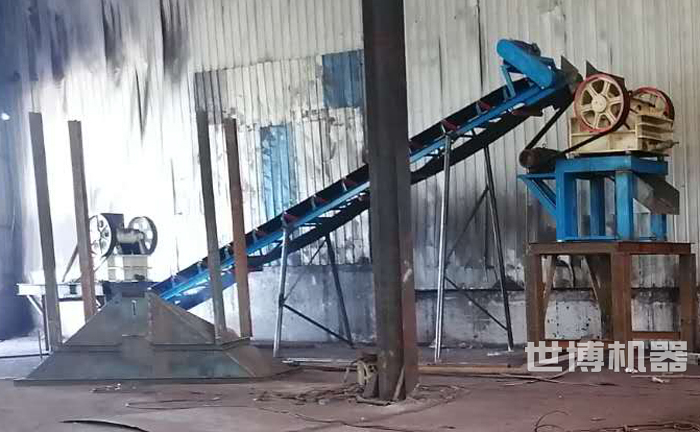 46破碎機安裝現場