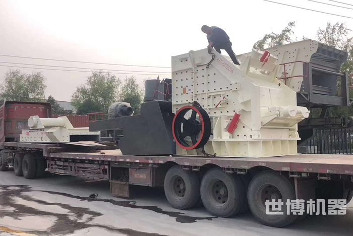 大型反擊破裝車發貨了