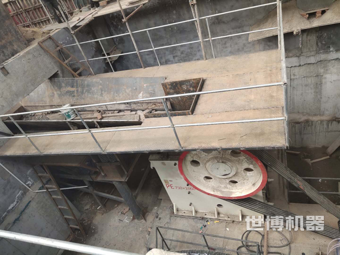 750*1060顎破工作現場