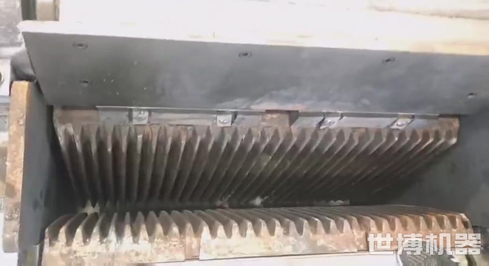 顎式破碎機的進料口