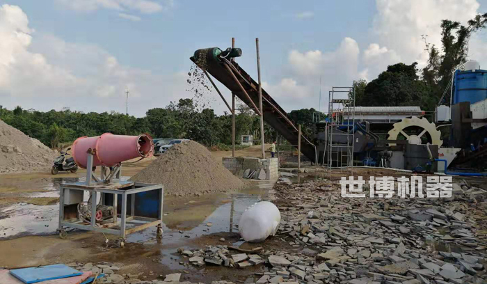 小型洗砂機工作現場