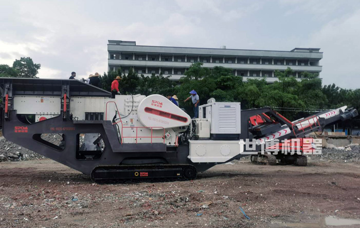 履帶式顎式碎石機(jī)