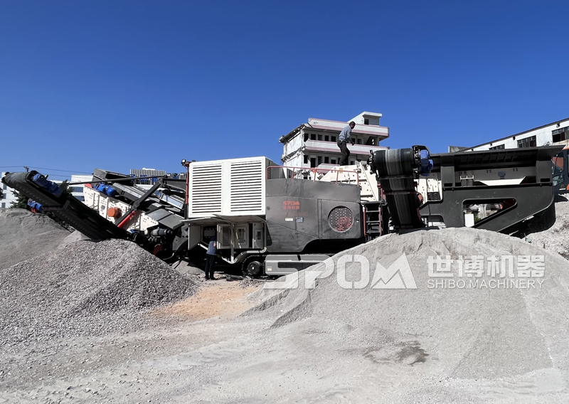 履帶破碎車生產現場